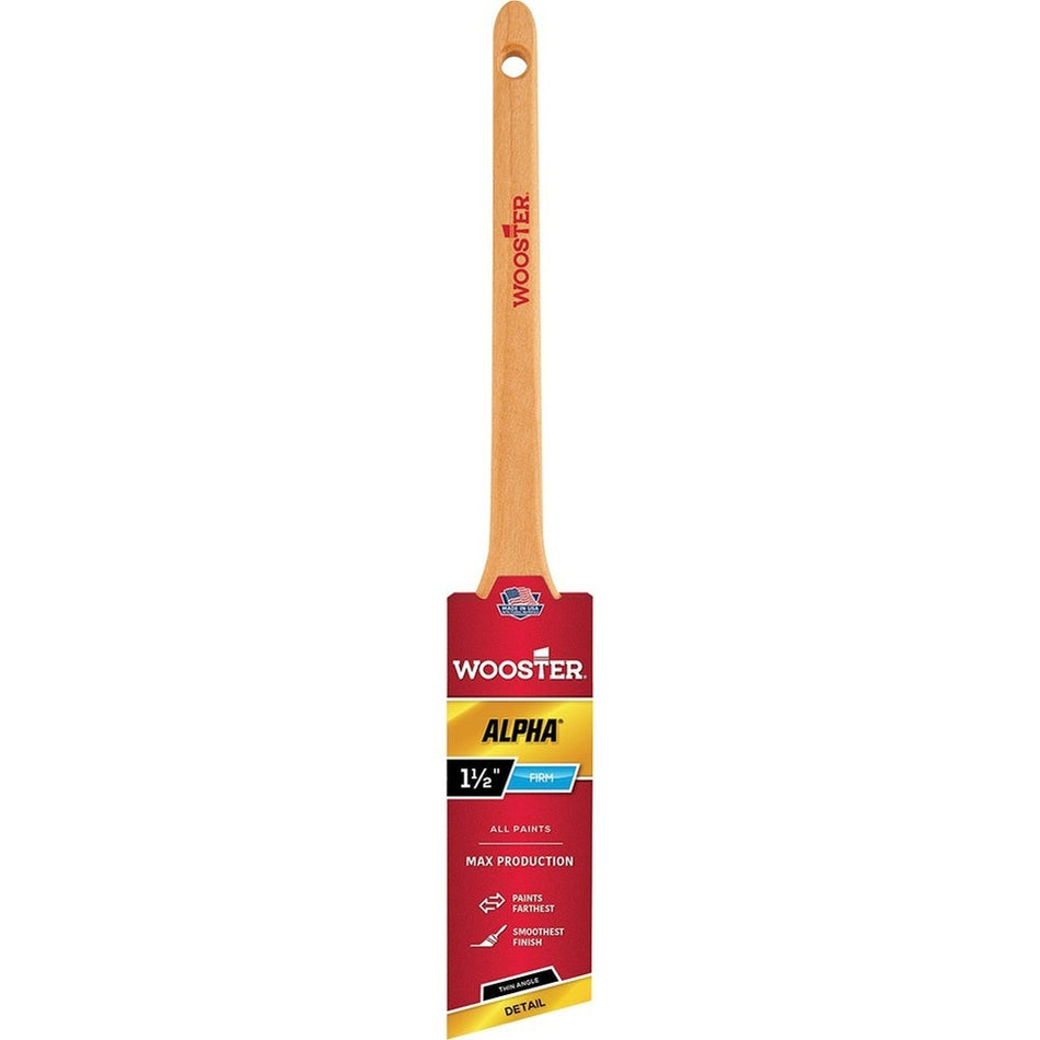 Wooster 4230 1.5" Alpha Thin Angle Rattail Brush