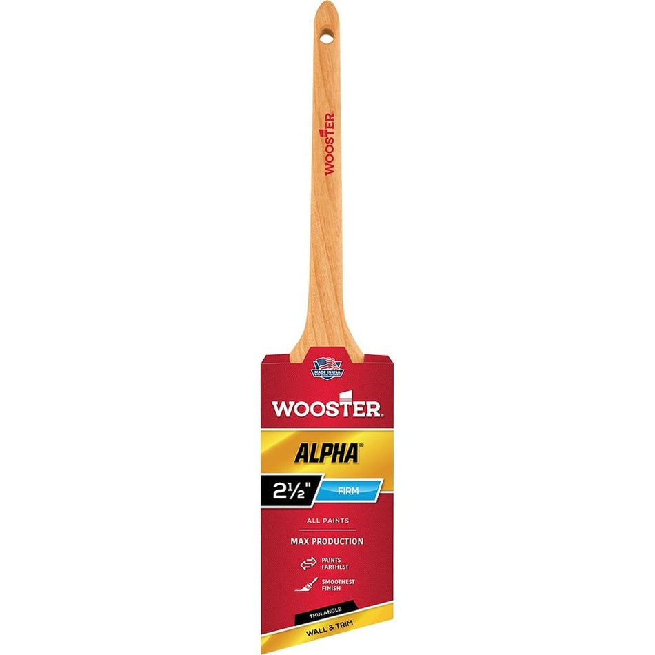 Wooster 4230 2.5" Alpha Thin Angle Rattail Brush